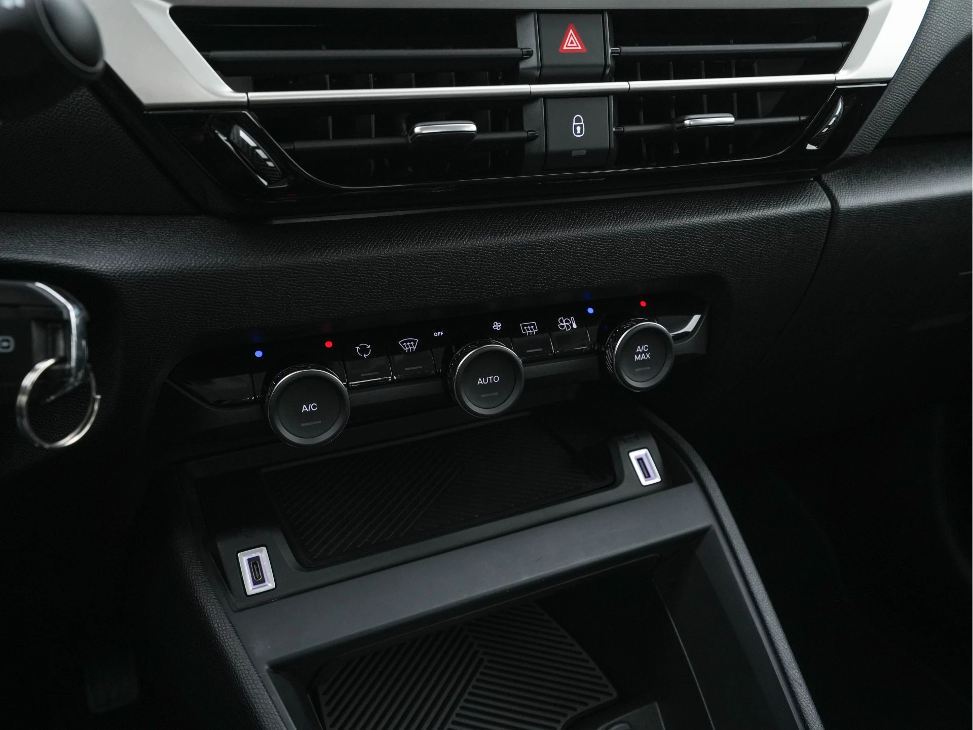 Hoofdafbeelding Citroën ë-C4 X