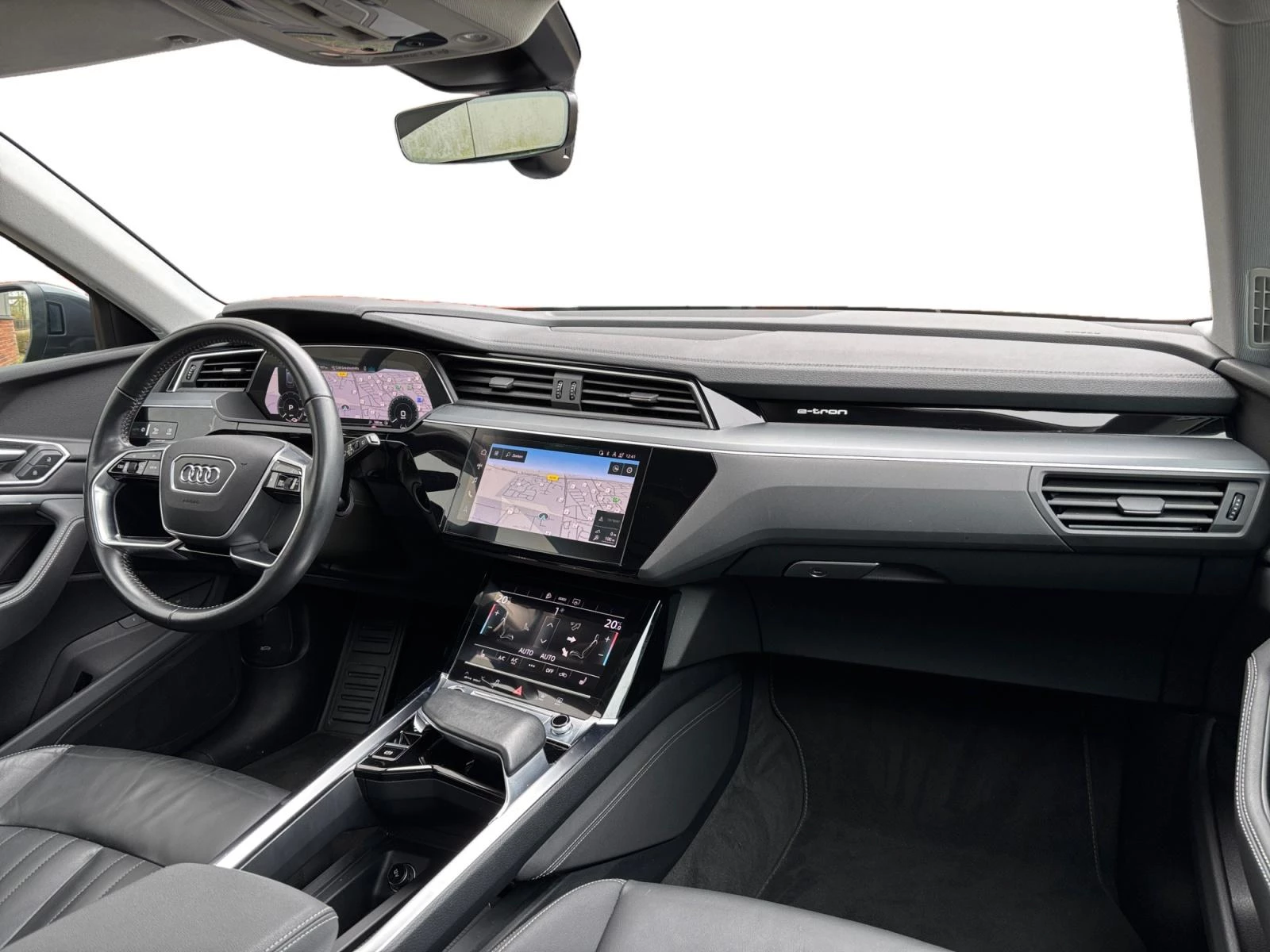 Hoofdafbeelding Audi e-tron