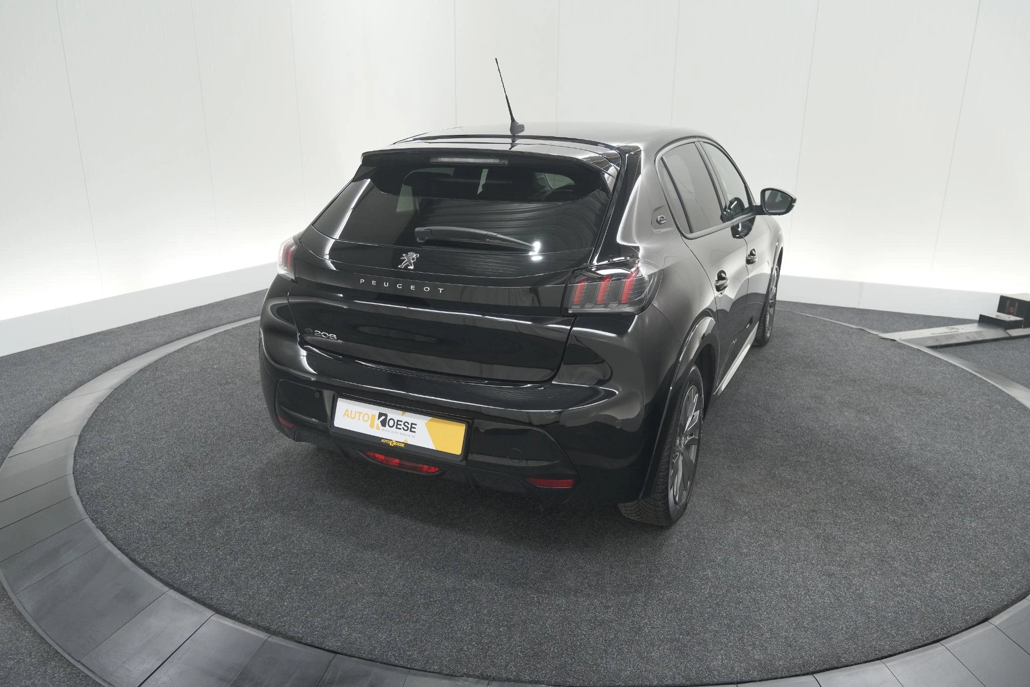 Hoofdafbeelding Peugeot e-208