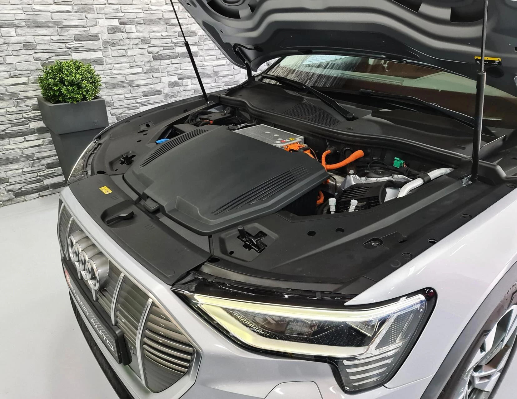 Hoofdafbeelding Audi e-tron