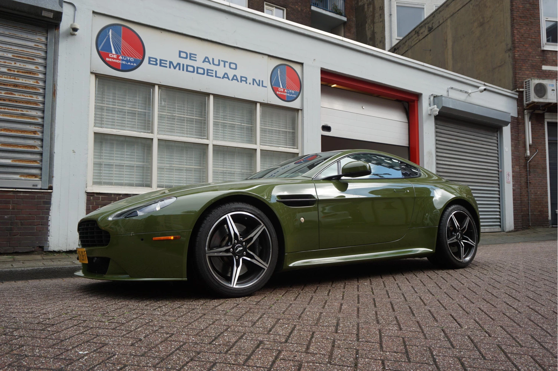 Hoofdafbeelding Aston Martin V8 Vantage