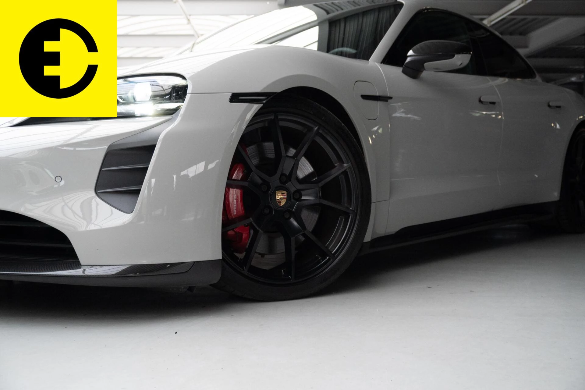 Hoofdafbeelding Porsche Taycan