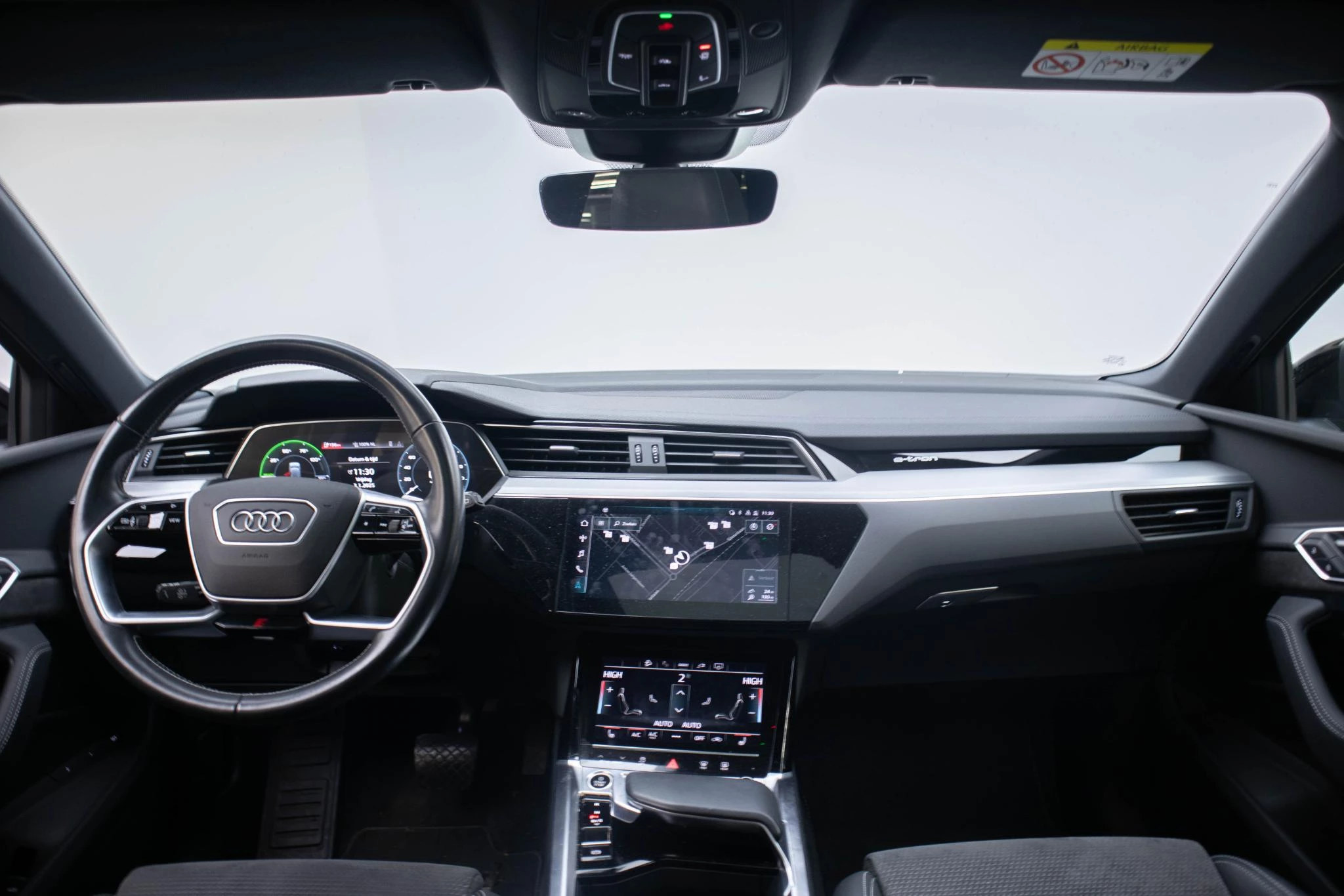 Hoofdafbeelding Audi e-tron