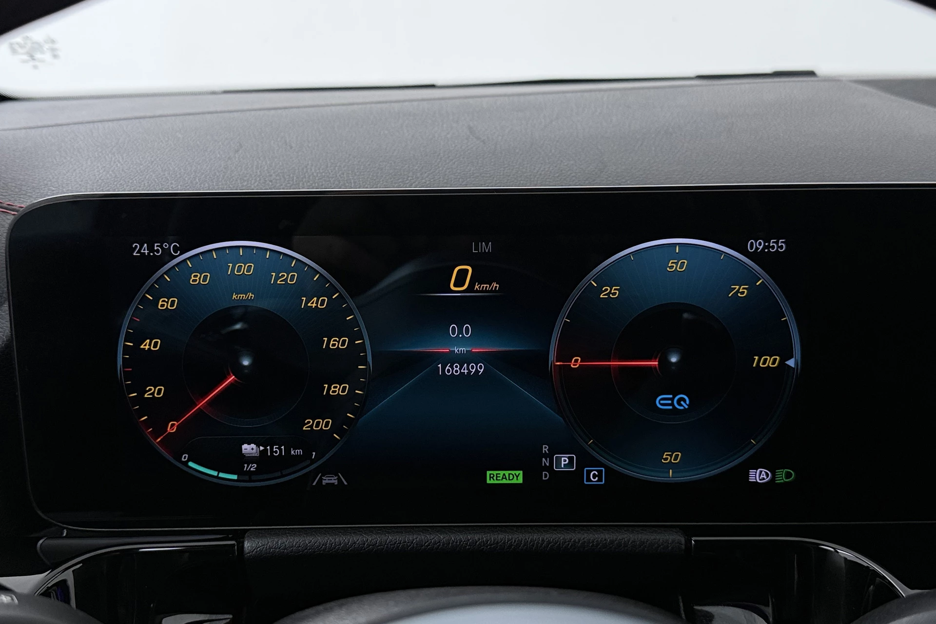 Hoofdafbeelding Mercedes-Benz EQA