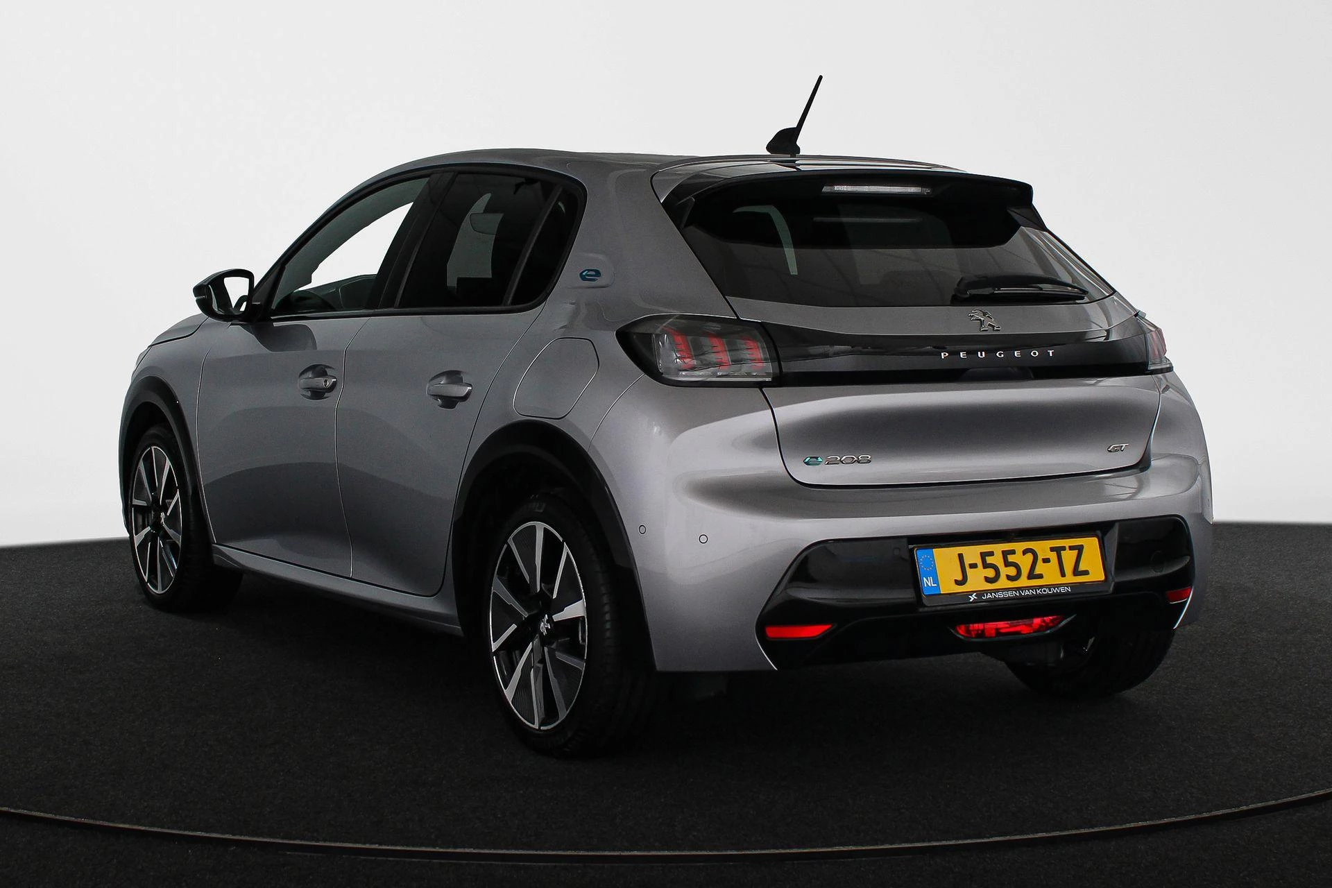 Hoofdafbeelding Peugeot e-208