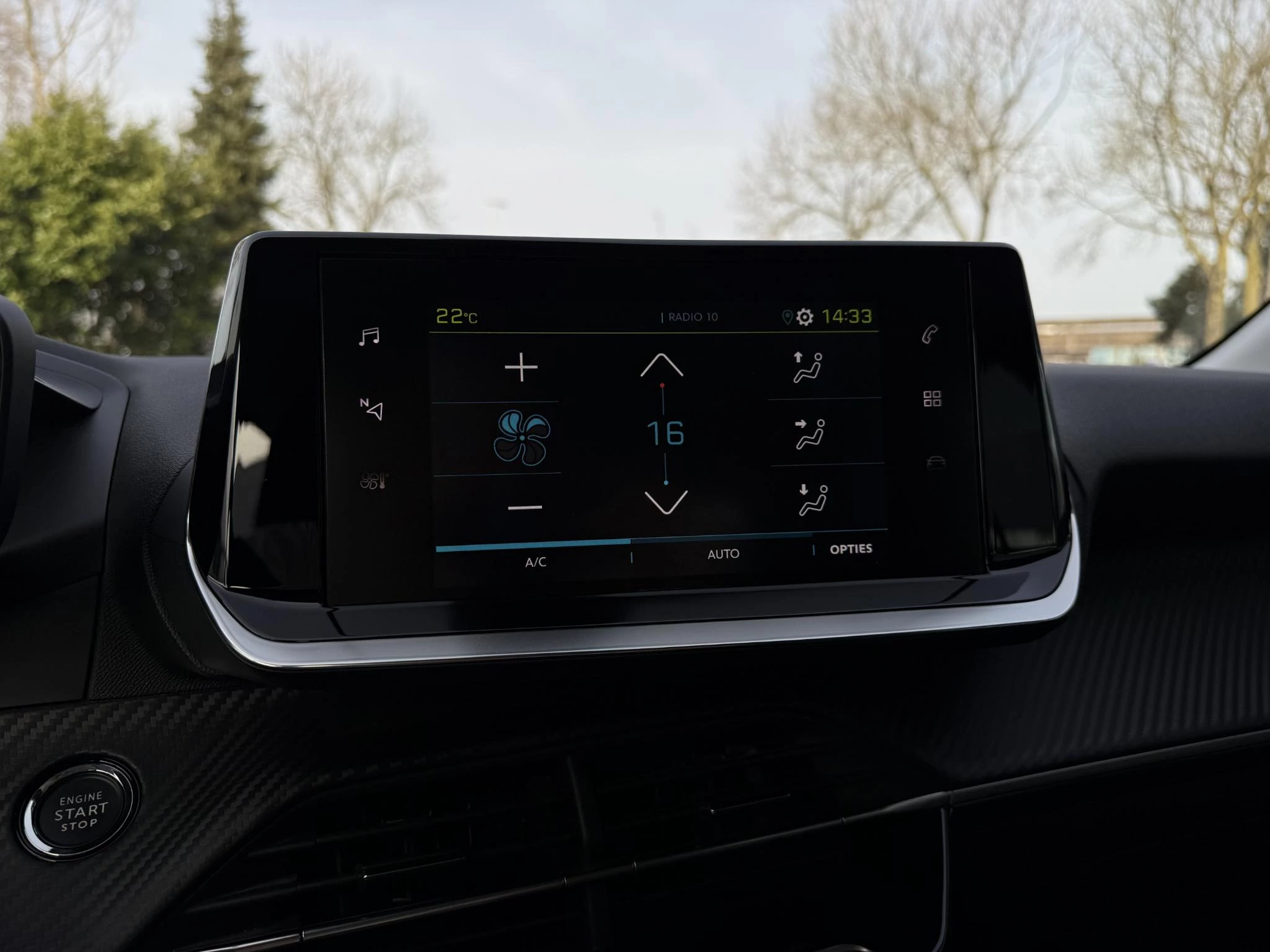 Hoofdafbeelding Peugeot e-208