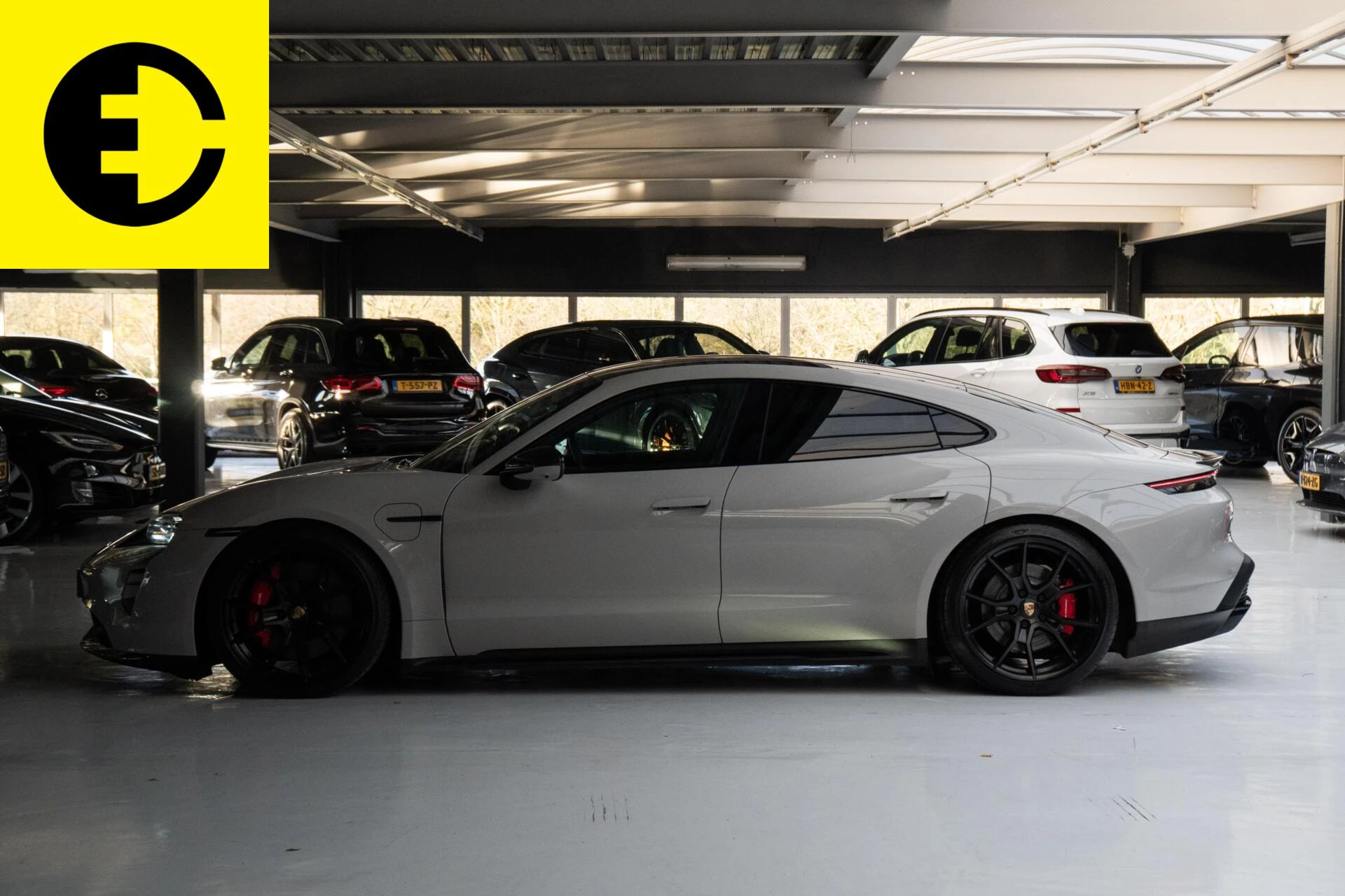 Hoofdafbeelding Porsche Taycan