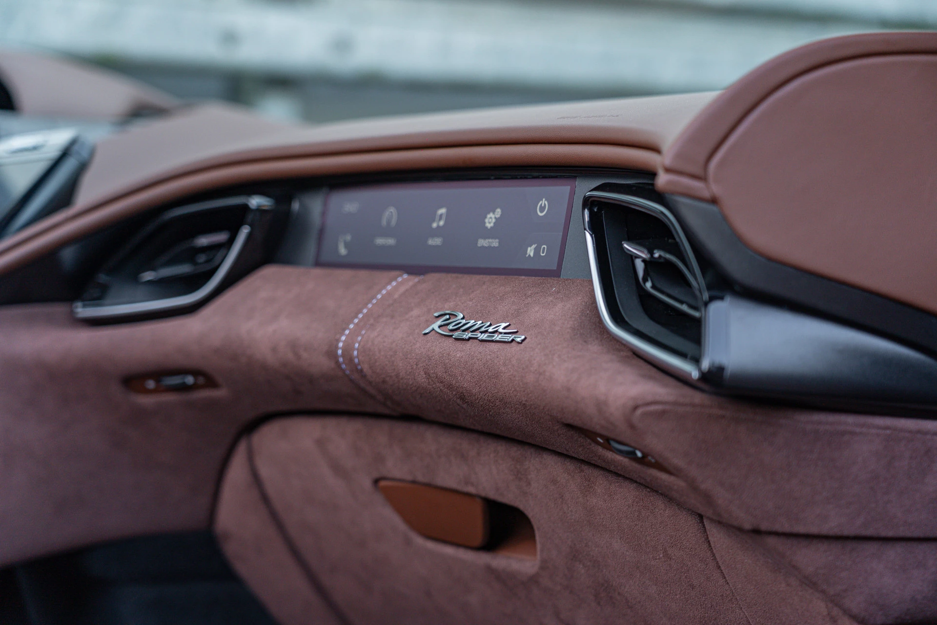 Hoofdafbeelding Ferrari Roma