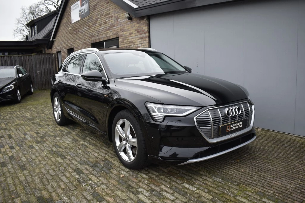 Hoofdafbeelding Audi e-tron