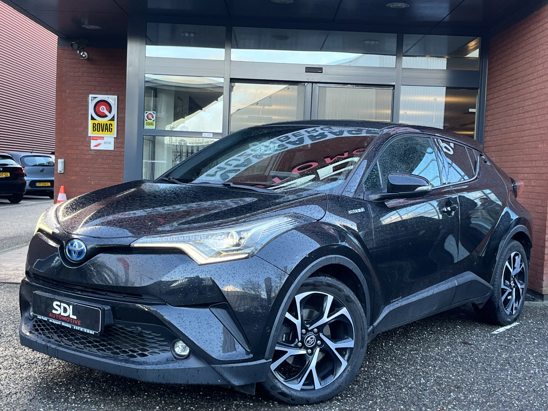 Hoofdafbeelding Toyota C-HR