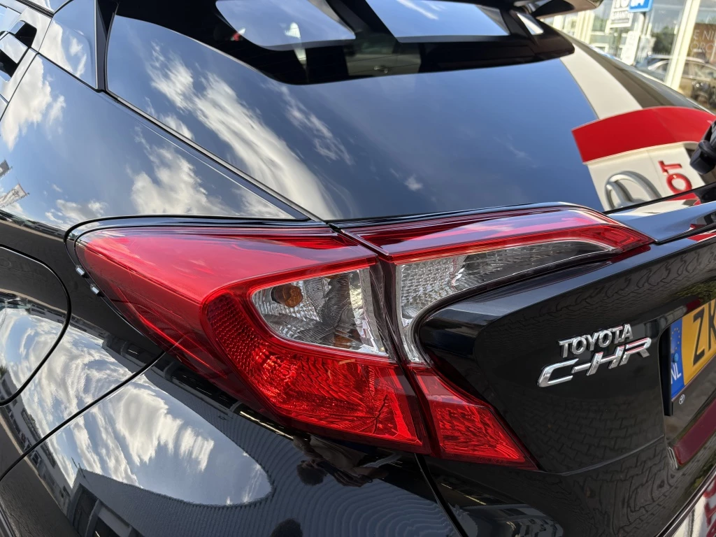 Hoofdafbeelding Toyota C-HR
