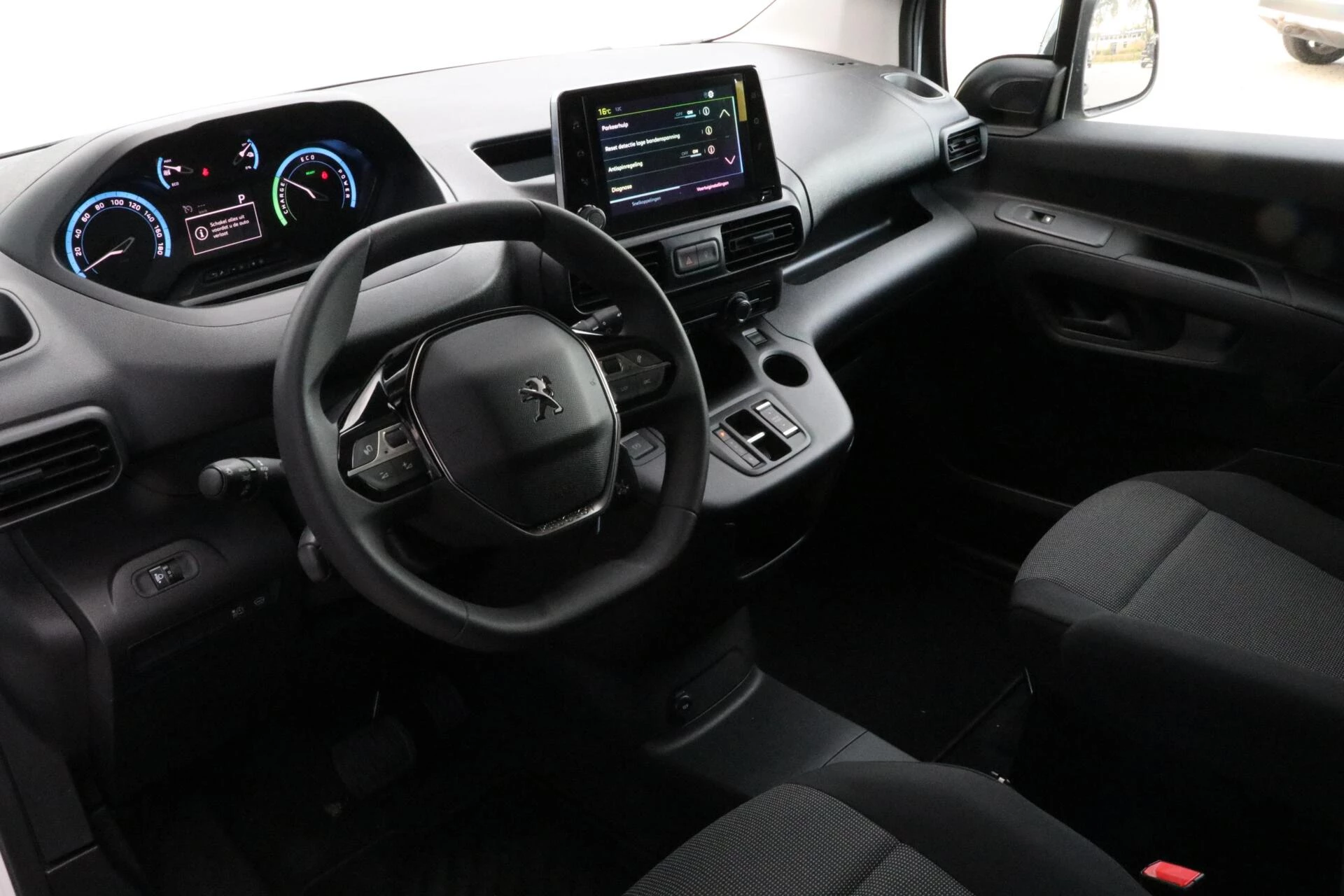 Hoofdafbeelding Peugeot Partner