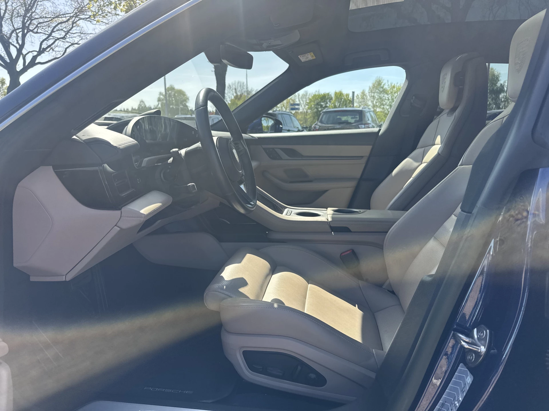 Hoofdafbeelding Porsche Taycan