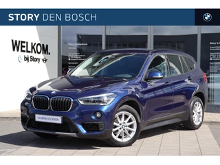 Hoofdafbeelding BMW X1 BMW X1 sDrive18i High Executive Automaat / Trekhaak / Head-Up / LED / Park Assistant / Leder / Navigatie Plus / Stoelverwarming