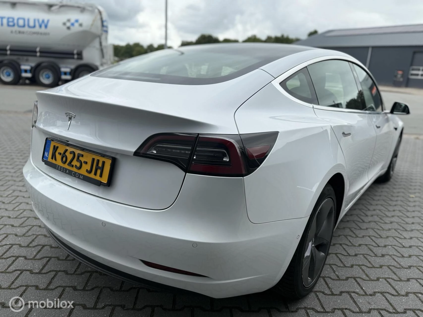 Hoofdafbeelding Tesla Model 3