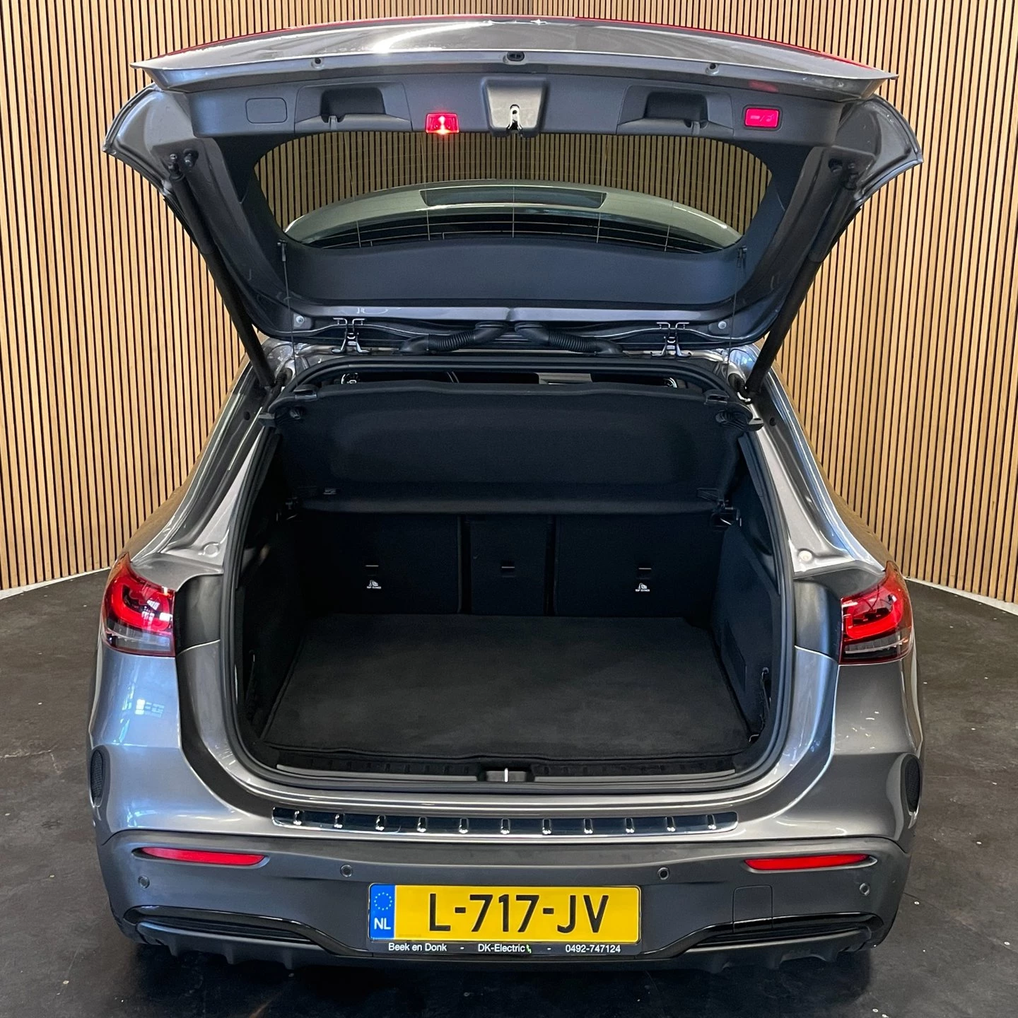 Hoofdafbeelding Mercedes-Benz EQA