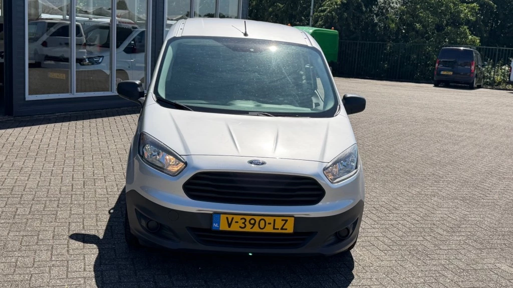Hoofdafbeelding Ford Transit Courier