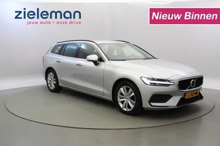 Hoofdafbeelding Volvo V60 Volvo V60 2.0 B3 Momentum Business Automaat - Carplay