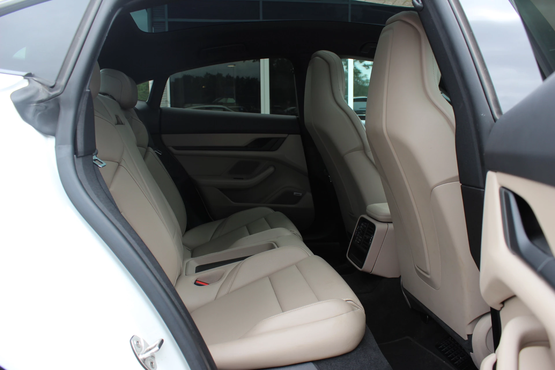 Hoofdafbeelding Porsche Taycan