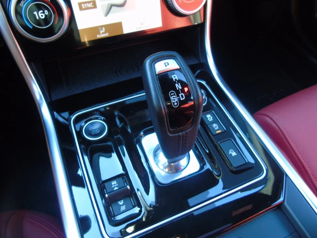 Hoofdafbeelding Jaguar XE