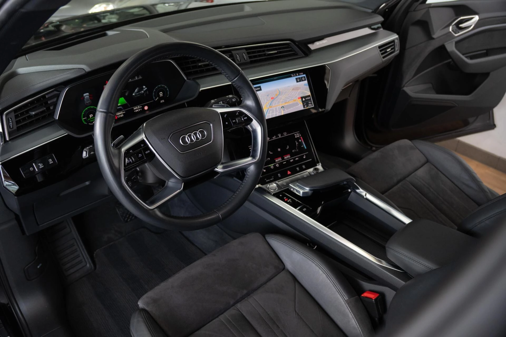 Hoofdafbeelding Audi e-tron
