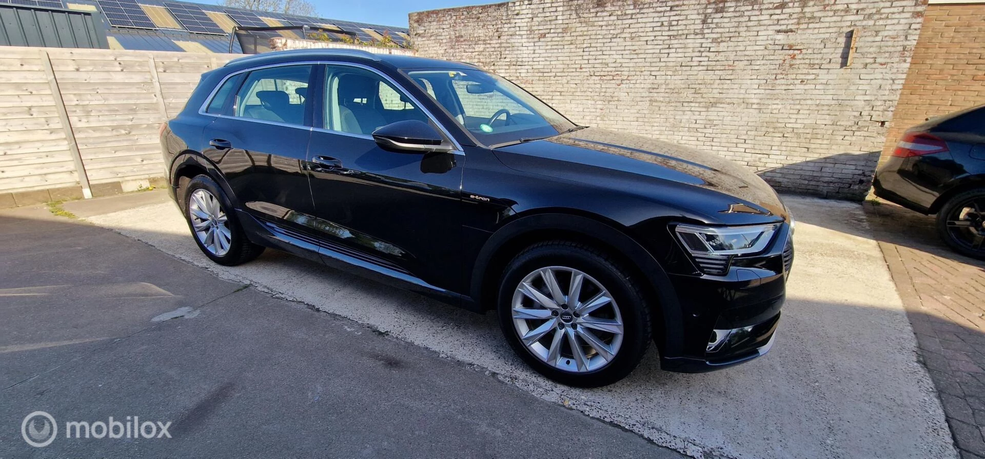 Hoofdafbeelding Audi e-tron