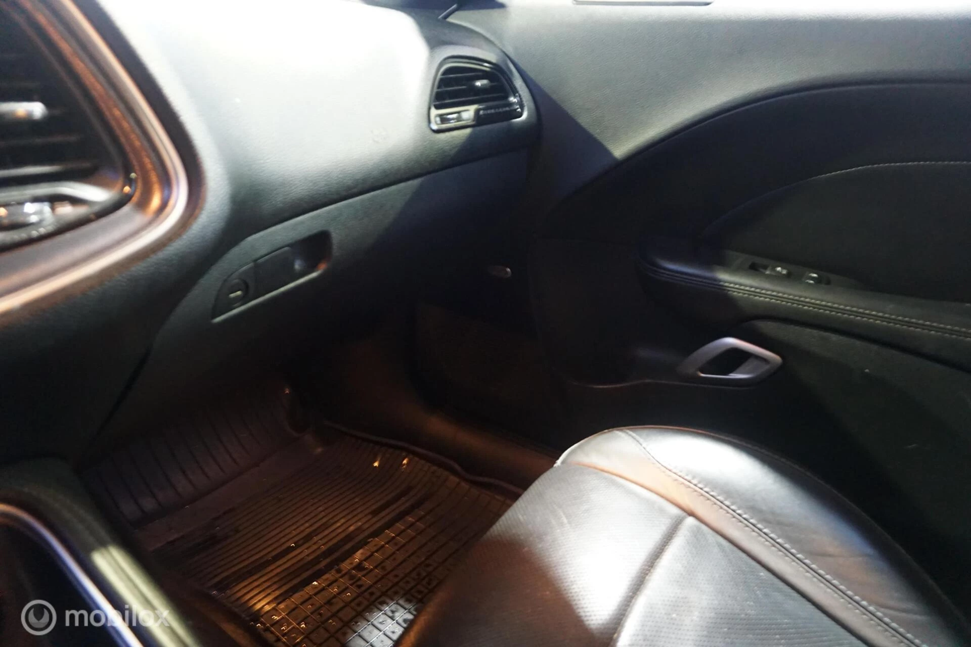 Hoofdafbeelding Dodge challanger