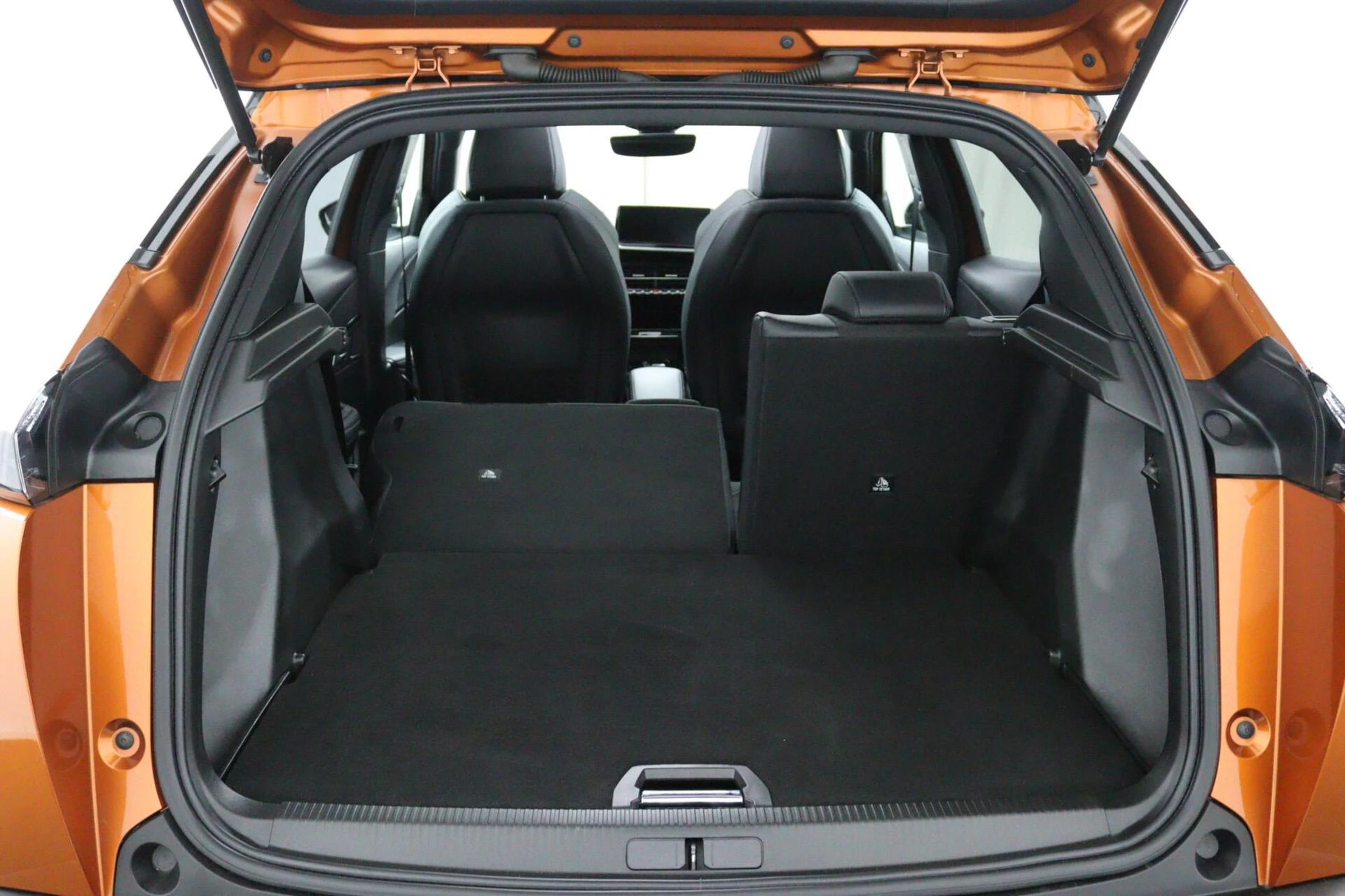 Hoofdafbeelding Peugeot e-2008