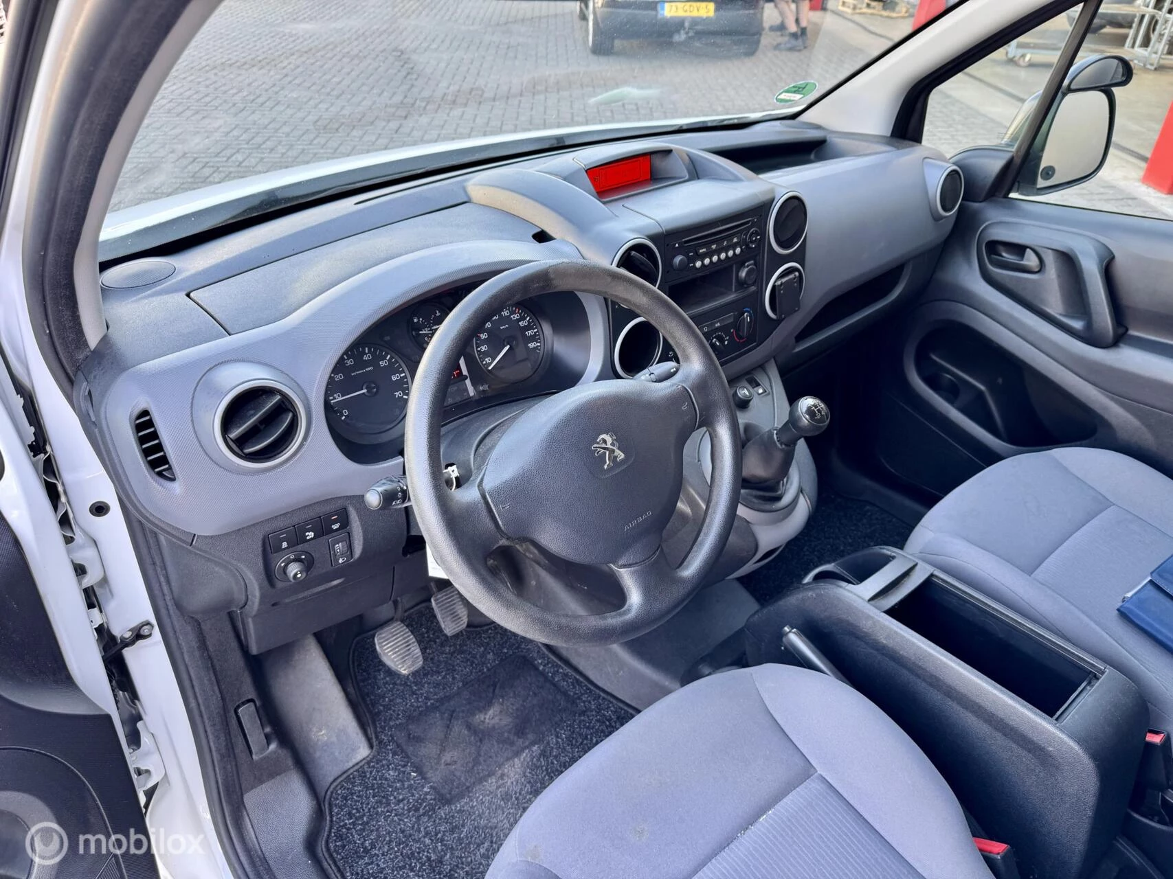 Hoofdafbeelding Peugeot Partner