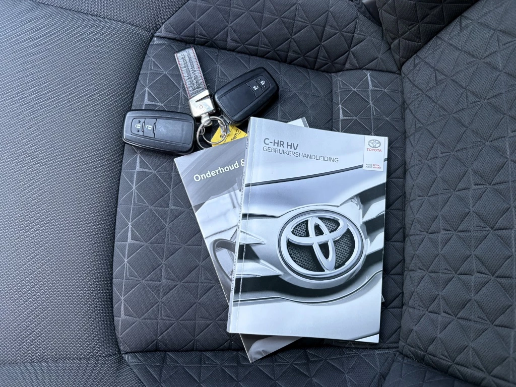 Hoofdafbeelding Toyota C-HR