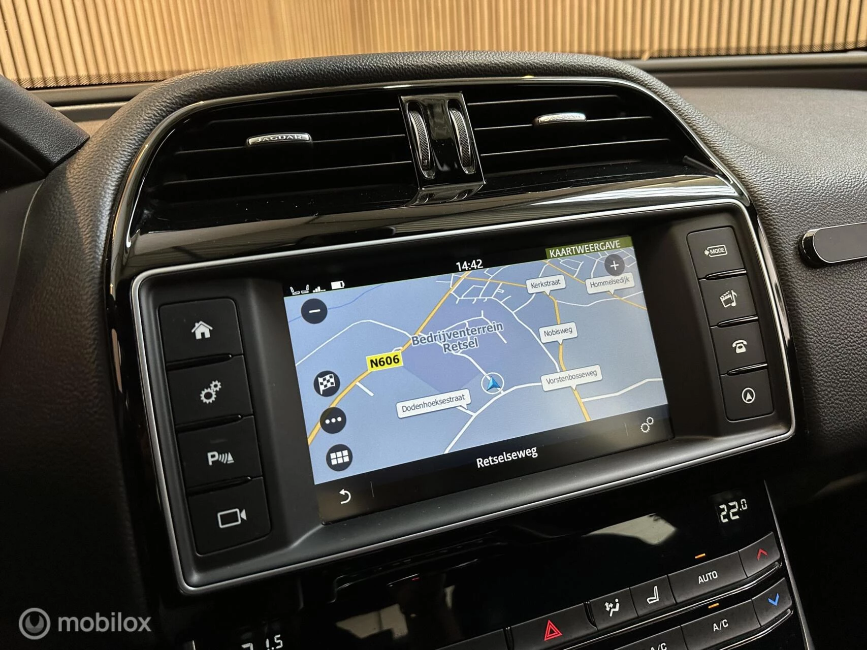 Hoofdafbeelding Jaguar XE