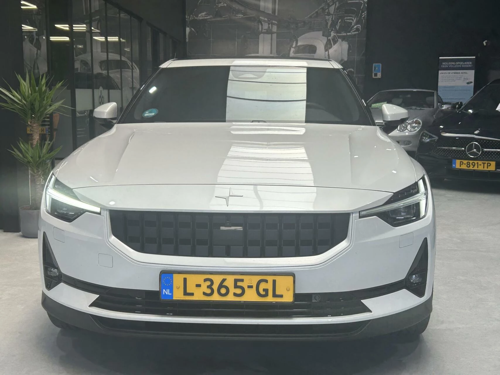 Hoofdafbeelding Polestar 2