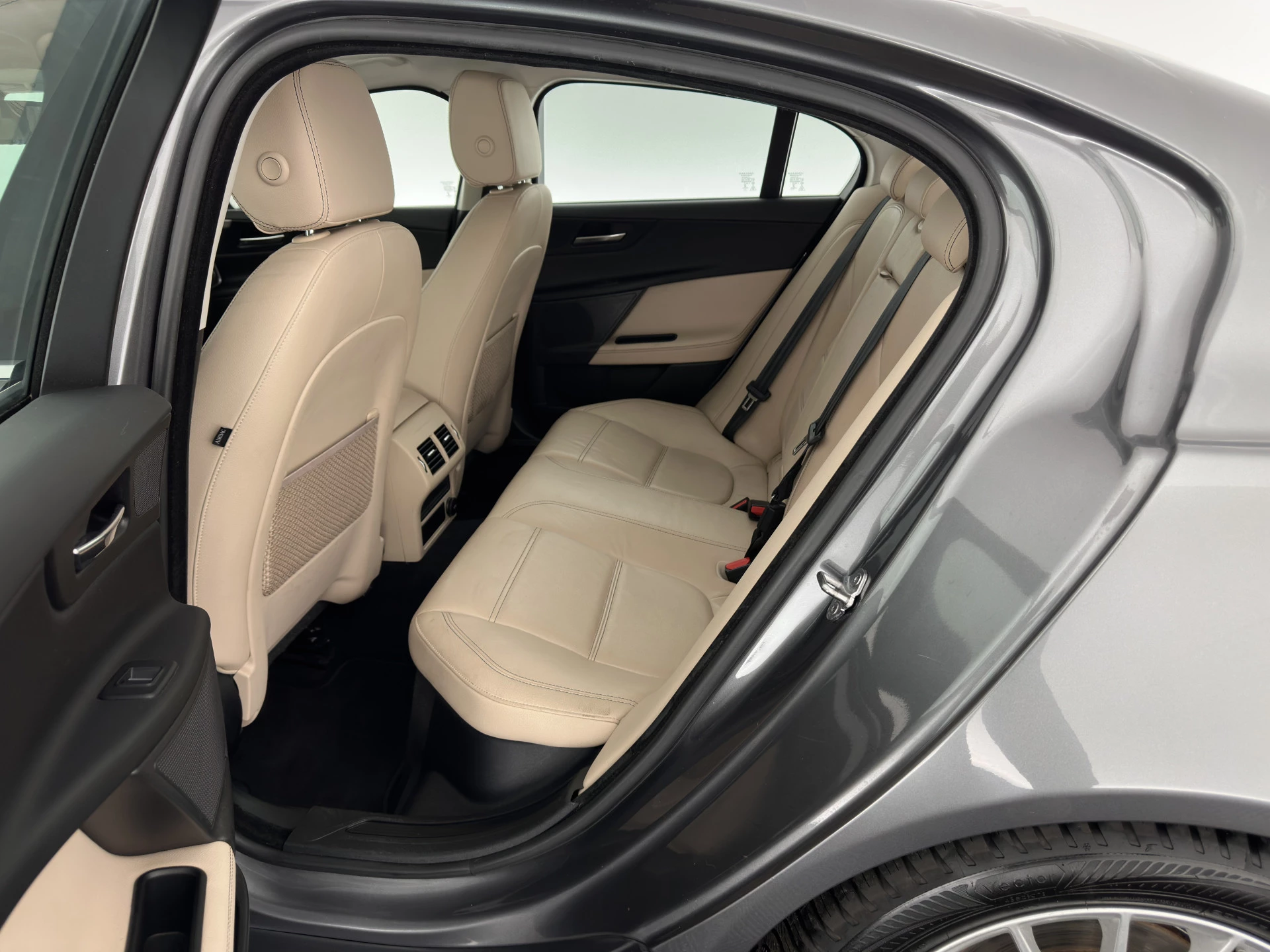 Hoofdafbeelding Jaguar XE