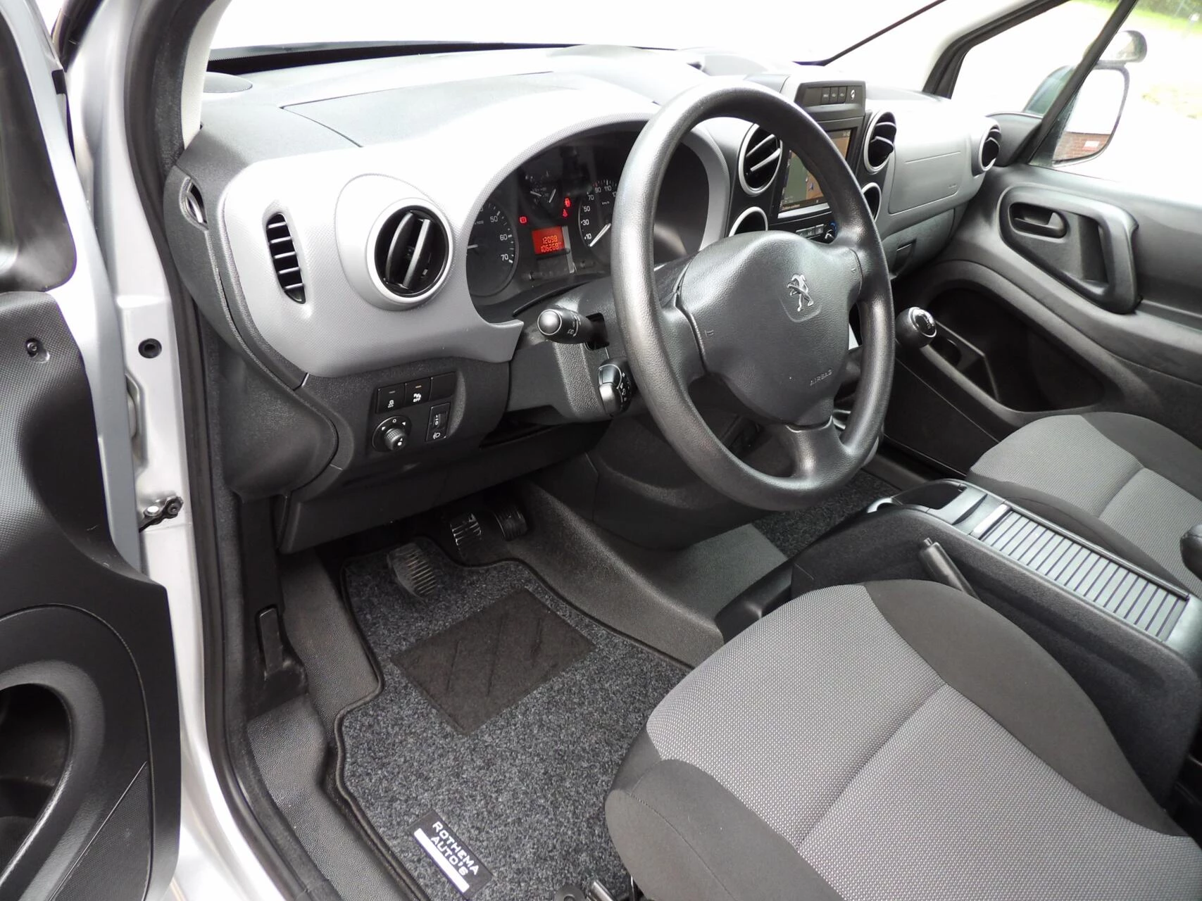 Hoofdafbeelding Peugeot Partner