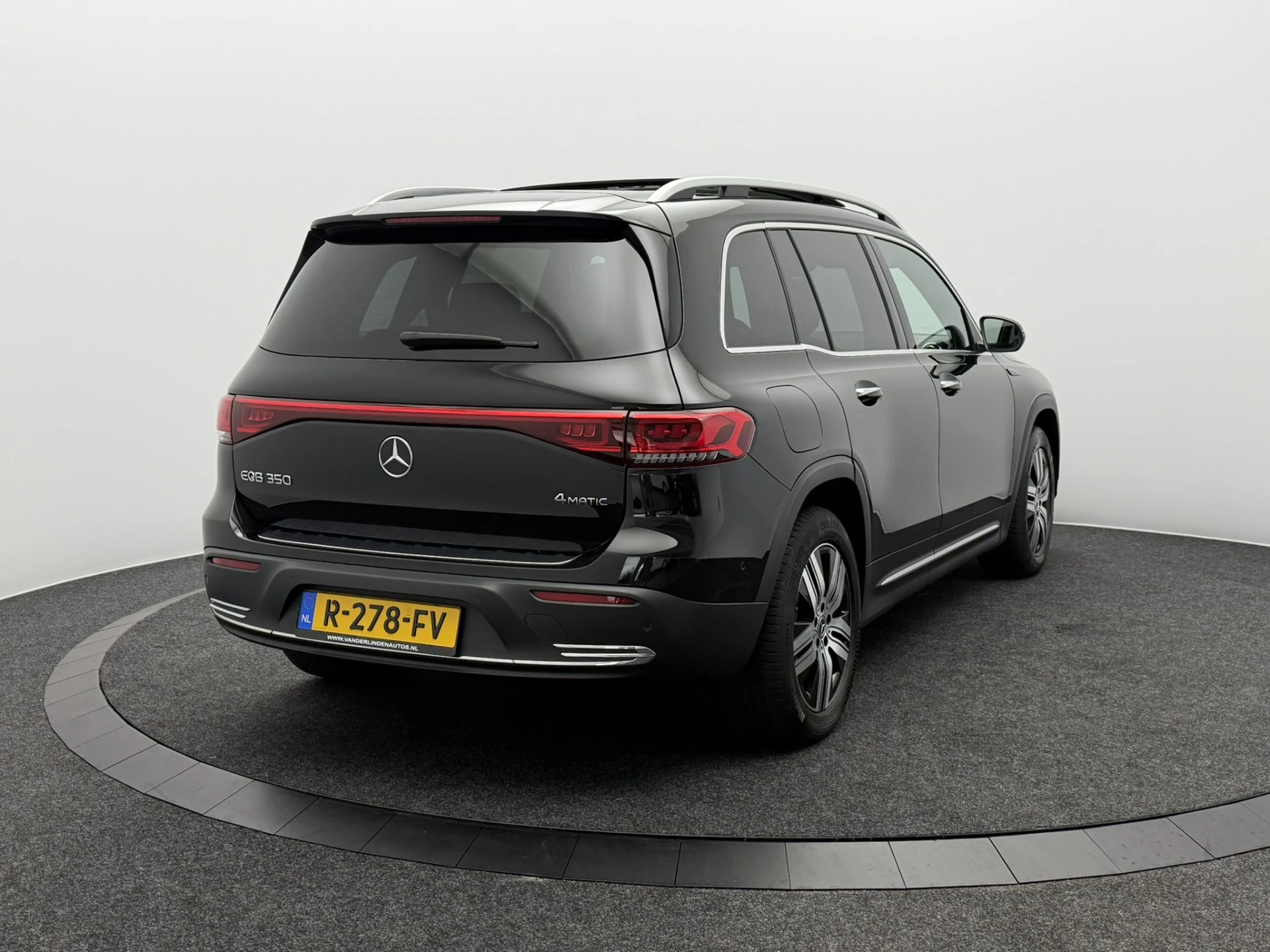 Hoofdafbeelding Mercedes-Benz EQB
