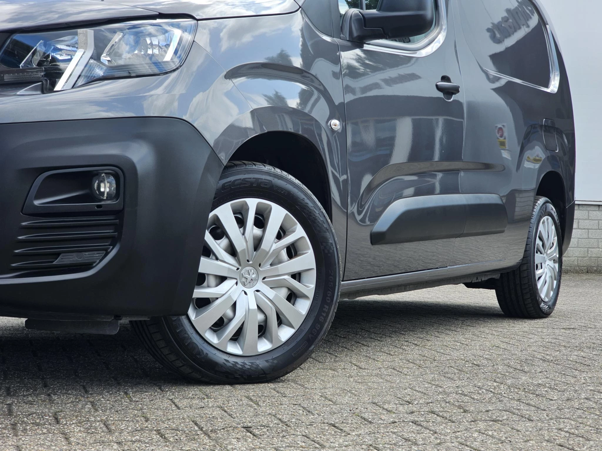 Hoofdafbeelding Peugeot Partner