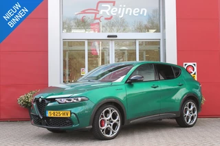 Alfa Romeo Tonale 1.5T Hybrid 160PK VELOCE | AFNEEMBARE TREKHAAK | PREMIUM PACK: LEDEREN BEKLEDING/GEVENTILEERDE VOORSTOELEN/4-VOUDIG ELEKTRISCH VERSTELBARE LENDESTEUN VOORSTOELEN/ELEKTRISCH BEDIENBARE VOORSTOELEN/GEHEUGEN OP DE BESTUUDERSSTOEL/HOOGGLANS ZWARTE RAAMOMLIJSTING/AMBIENT LIGHTING | TECHNOLOGY PACK: PARKEERWAARSCHUWING VOOR EN ACHTER/360° CAMERA/AUTOMATISCH INPARKEREN/ AUTONOMOUS DRIVING LEVEL 2: ADAPTIVE CRUISE CONTROL/LANE CENTERING ASSIST/TRAFFIC JAM ASSIST DODEHOEK DETECTIE AUTOMATISCH DIMMENDE BUITENSPIEGELS ELEKTRISCH BEDIENBARE ACHTERKLEP | WINTERPACK: STOELVERWARMING VOOR/STUURVERWARMING/VERWARMBARE RUITENSPROEIERS | HARMAN KARDON SOUND SYSTEM | 20" LICHTMETALEN VELGEN "GRAPHITE GREY" | DRAADLOZE TELEFOONLADER | NAVIGATIE | DRAADLOZE APPLE CARPLAY/ANDROID AUTO | FULL LED MATRIX KOPLAMPEN |