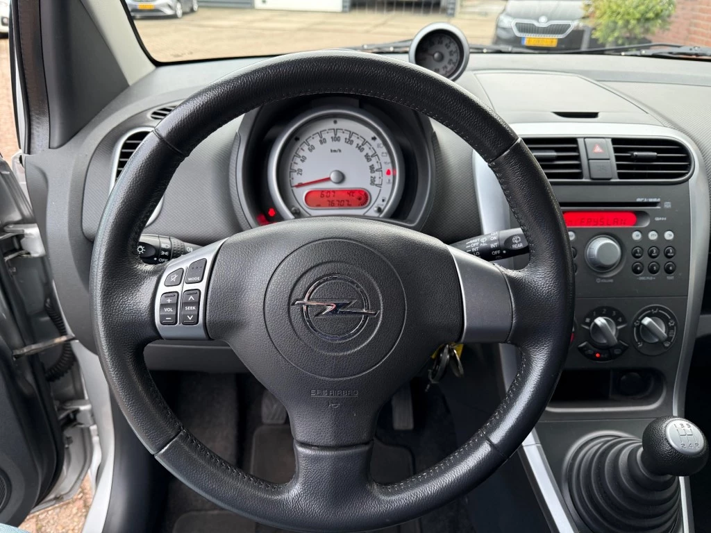 Hoofdafbeelding Opel Agila