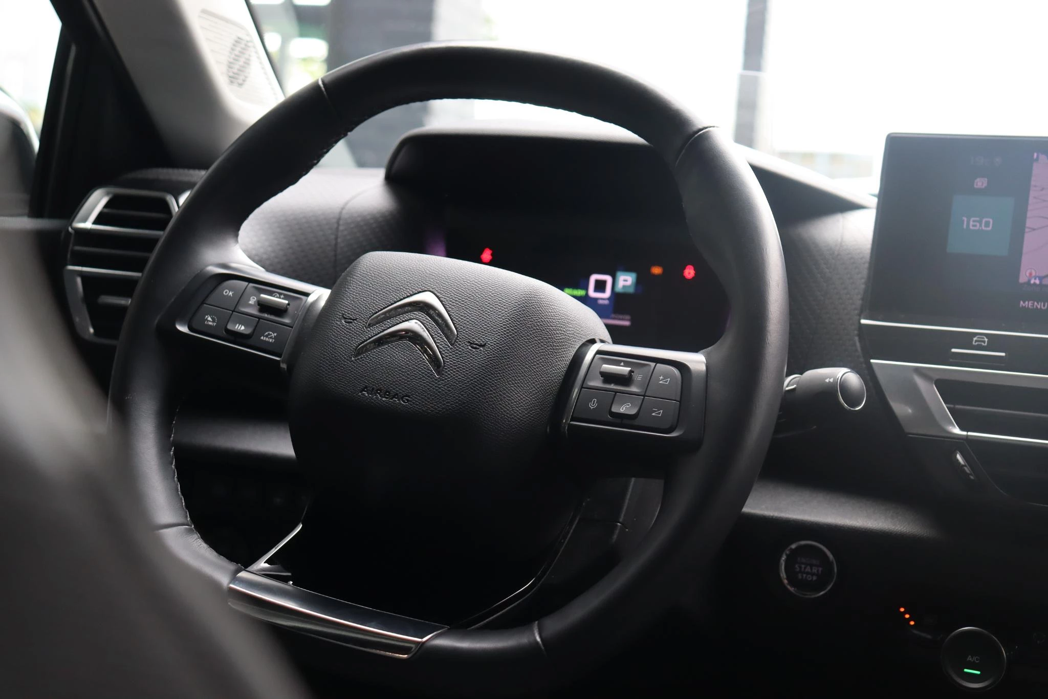 Hoofdafbeelding Citroën ë-C4