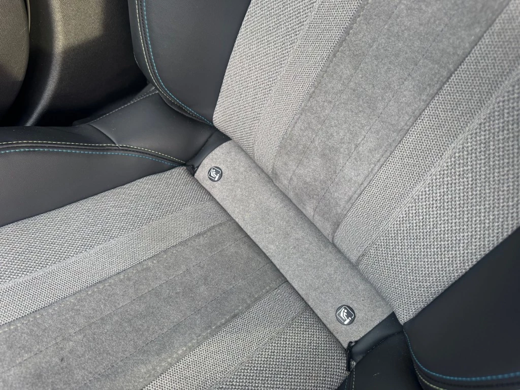 Hoofdafbeelding Peugeot e-2008