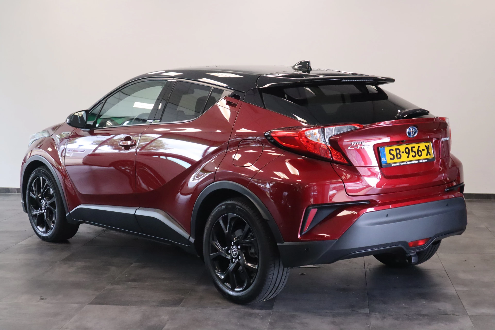Hoofdafbeelding Toyota C-HR