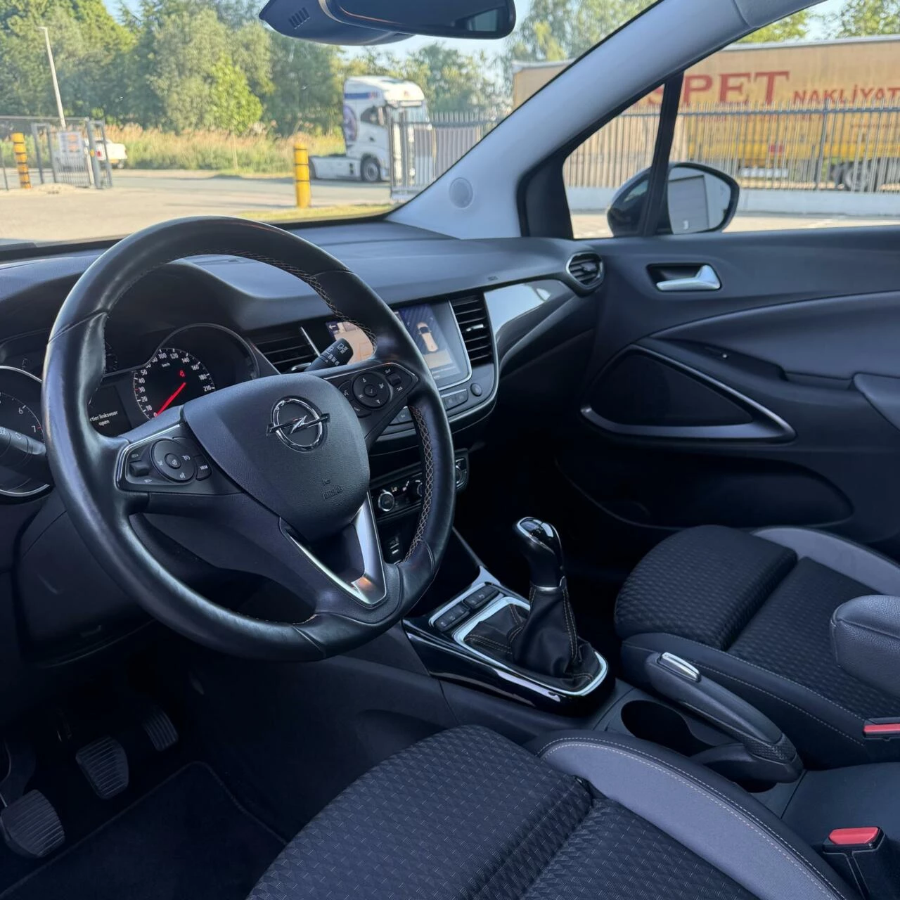 Hoofdafbeelding Opel Crossland X