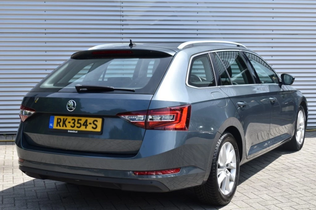 Hoofdafbeelding Škoda Superb