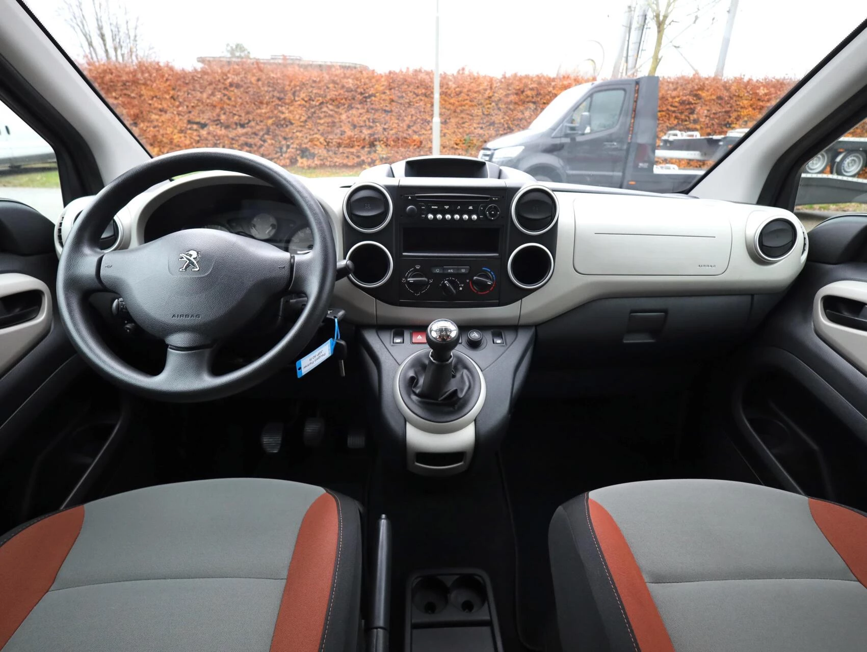 Hoofdafbeelding Peugeot Partner