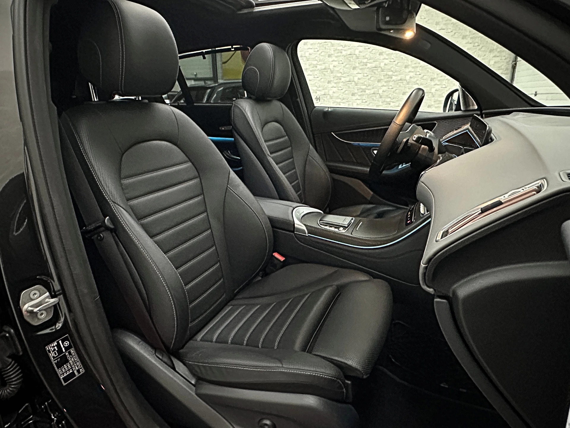 Hoofdafbeelding Mercedes-Benz EQC