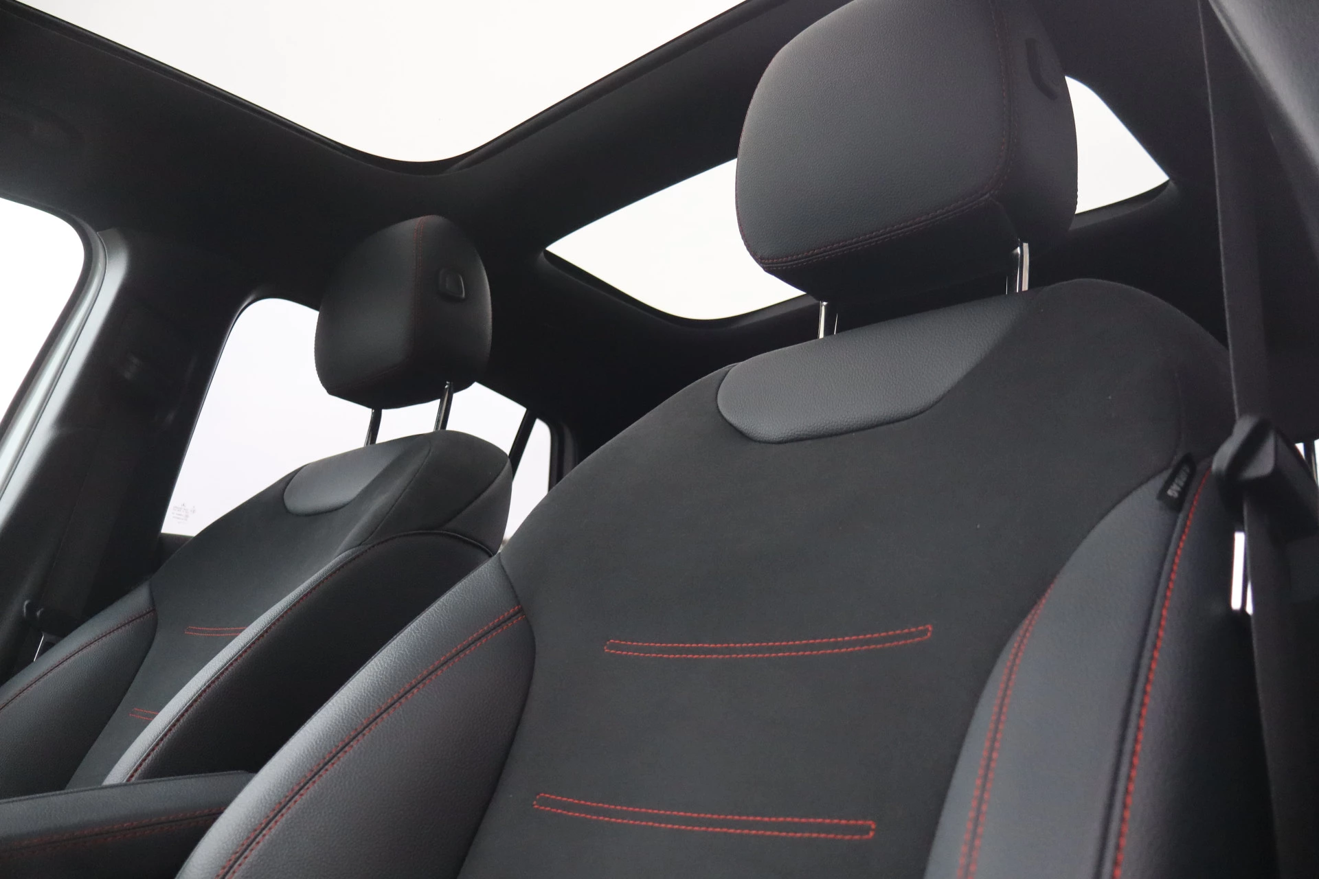 Hoofdafbeelding Mercedes-Benz EQA