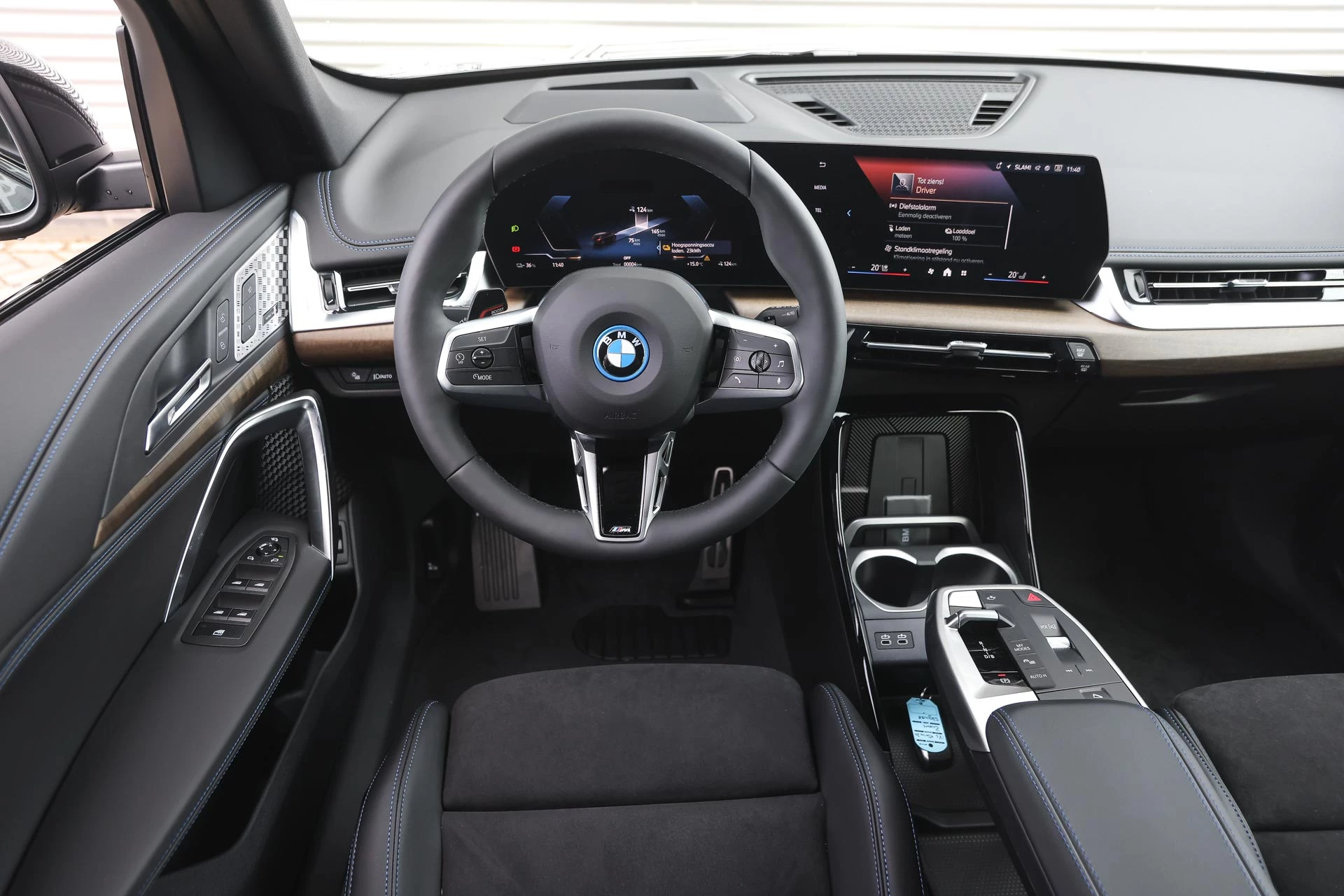 Hoofdafbeelding BMW iX1