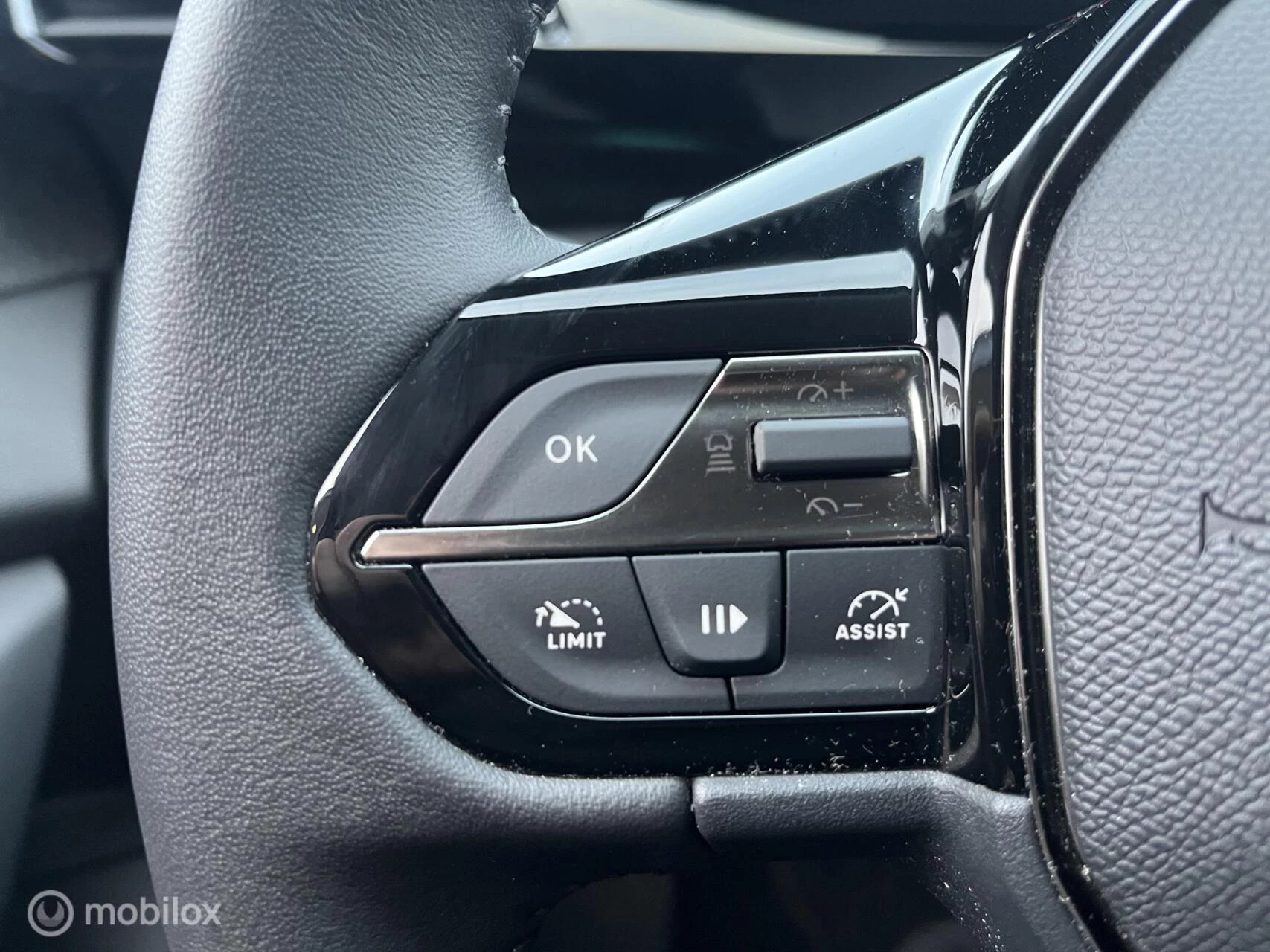 Hoofdafbeelding Peugeot 408