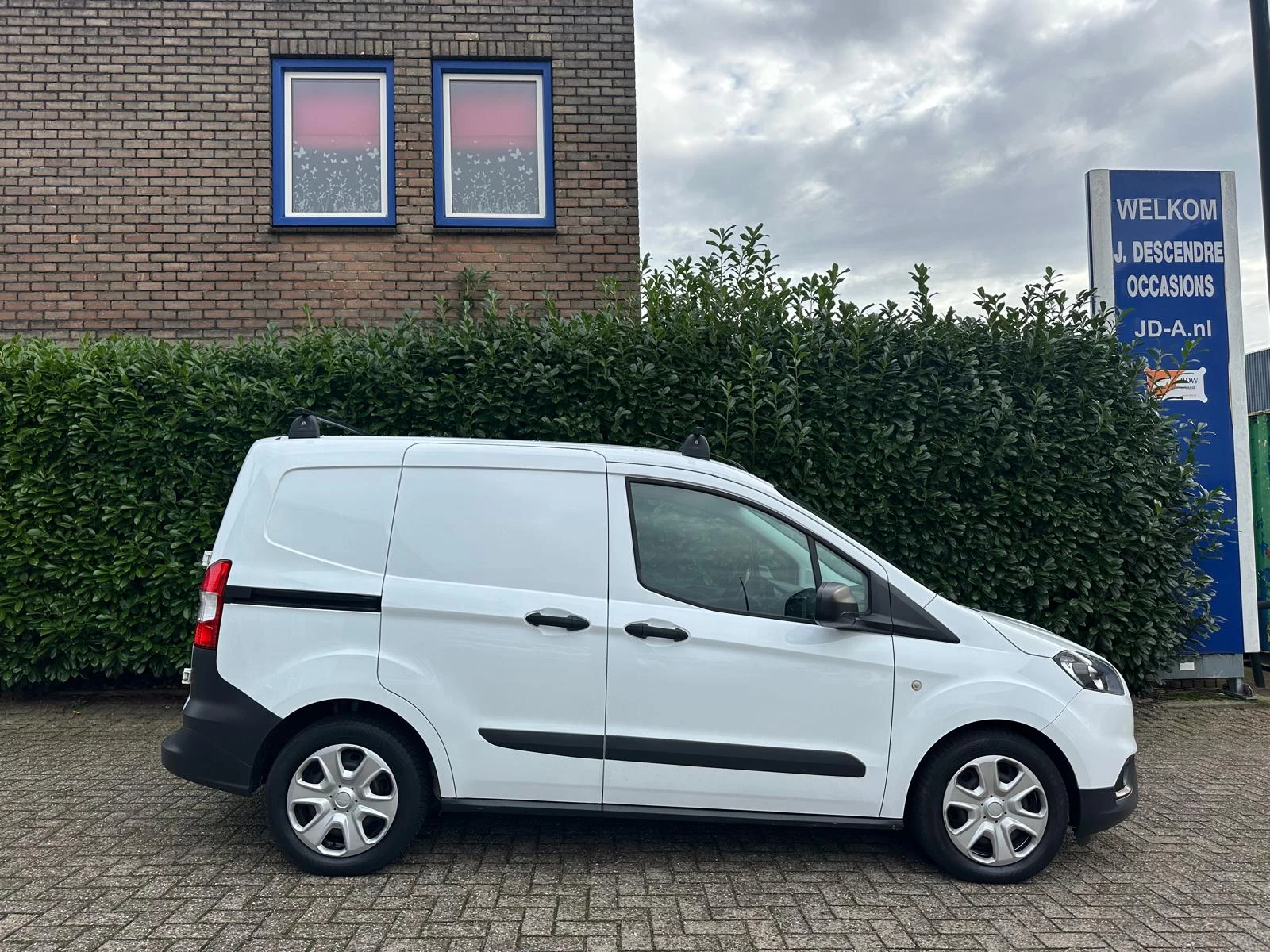 Hoofdafbeelding Ford Transit Courier