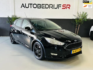 Ford Focus 1.5 Titanium Navigatie! Cruise Controle! Stoelverwarming!